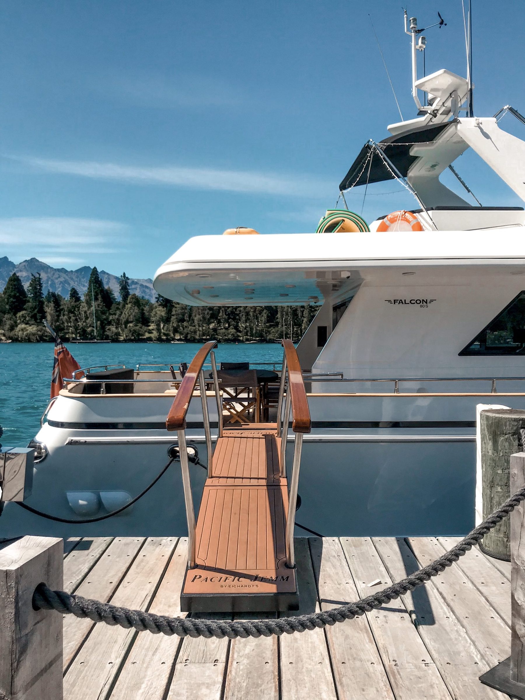 Pacific Jemm superyacht exterior